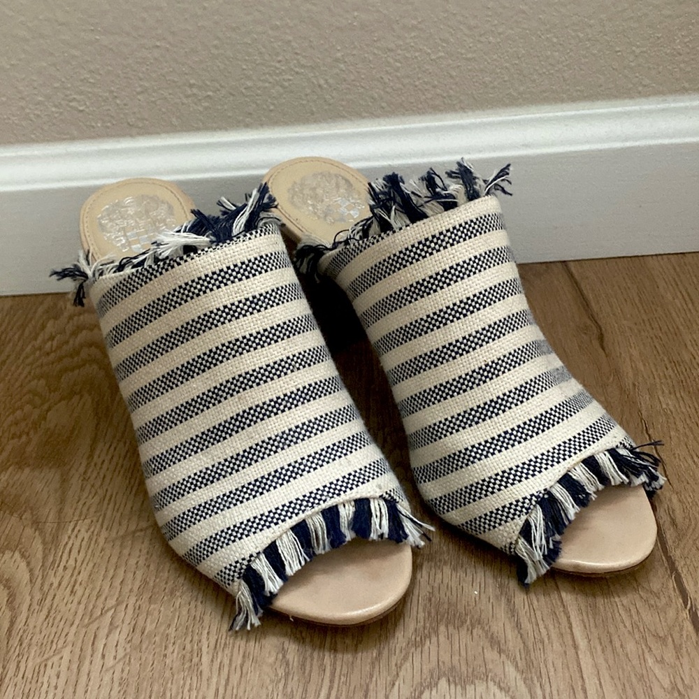 Vince Camuto Fringe Canvas Heel, size 7.5